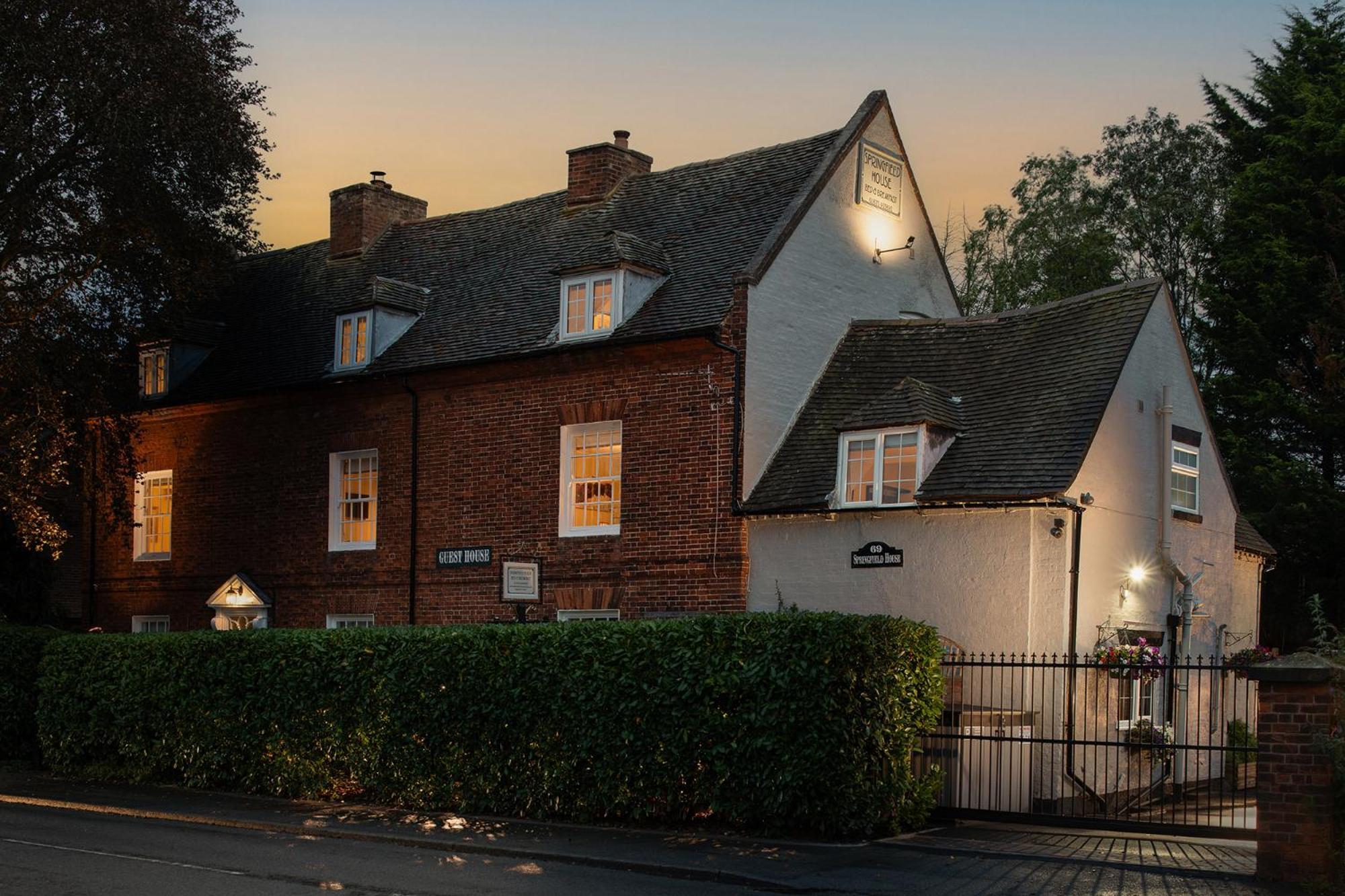 Springfield House - Birmingham Airport & Nec Bed and Breakfast Coleshill Buitenkant foto