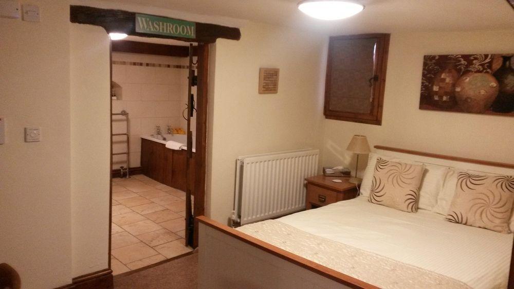 Springfield House - Birmingham Airport & Nec Bed and Breakfast Coleshill Buitenkant foto